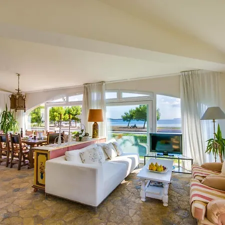 Ideal Mallorca - Llenaire Tatil Evi Port de Pollença
